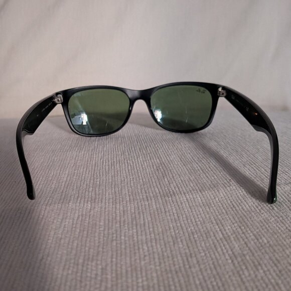Ray-Ban Wayfarer Sunglasses in Hunter Green with Case - Picture 5 of 10